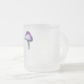 白い色のトリップ（幻覚体験）のようなきのこサイケデリック フロストグラスマグカップ (正面右)