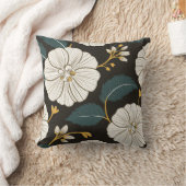 白い花が咲く洗練された花柄 クッション (ブランケット)