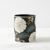 白い花が咲く洗練された花柄 マグカップ (中央)