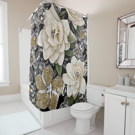 白い花とグリッターと名パーソナライズされた前 シャワーカーテン (インサイチュ)