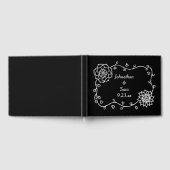 白い花とハートが黒結婚のゲストブック ゲストブック (全面)