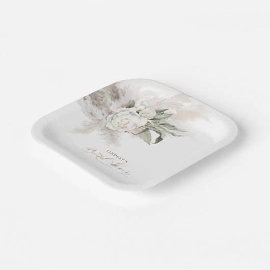 白い花とパンパス草のボヘミアンスタイルのブライズシャワー ペーパープレート (傾斜あり)