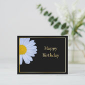 白い花と黒い背景のハッピーバースデー ポストカード (スタンド正面)