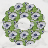 白い花のイカリソウの花 ワイングラスタグ (正面)
