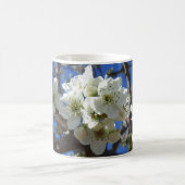 白い花のクラスタ春花の梨の木 コーヒーマグカップ (中央)