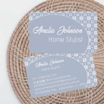 白い花のタイル模様（青）