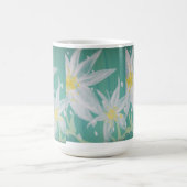 白い花のマグ コーヒーマグカップ (中央)