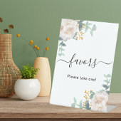 白い花のユーカリのグリーン装飾の好意を示すサイン 台座サイン