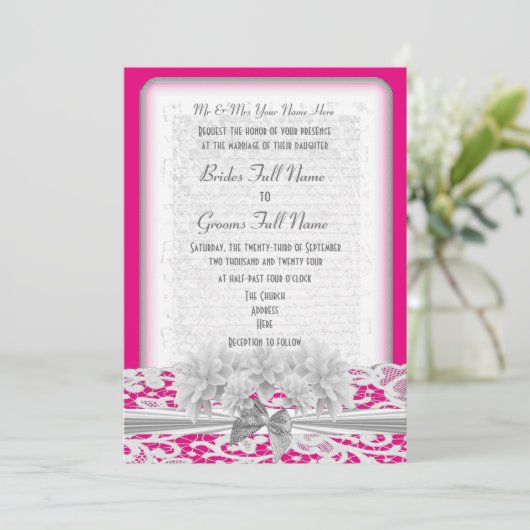 白い花のレースおよび赤紫のピンクの結婚式 招待状 (スタンド正面)