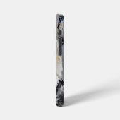 白い花の上の黒と白の蝶々、 iPhoneケース (左側面)