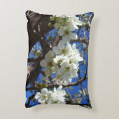 白い花の塊 春に咲く梨の木 アクセントクッション (裏面(縦))