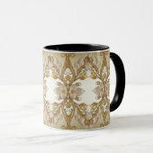 白い花の装飾が施されたゴールドマグ マグカップ (正面右)