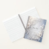 白い花の装飾が美しいノートブック ノートブック (内部)