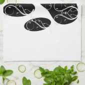 白い花模様の黒犬の前足 キッチンタオル (折り畳み)