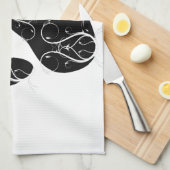 白い花模様の黒犬の前足 キッチンタオル (四つ折り)