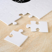 白い花模様の黒犬の前足 ジグソーパズル (側面)