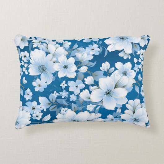 白い花模様、青い背景 アクセントクッション (正面)