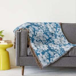 白い花模様、青い背景 スローブランケット