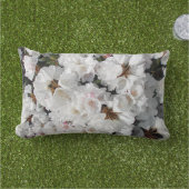 白い花 アウトドアクッション (芝生)