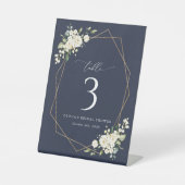 白い花，クリーム色の花，ぼほ，テーブル番号 台座サイン (正面)