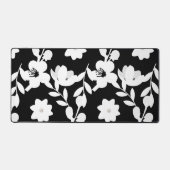 白い花（真珠を黒に付けた） デスクマット (正面)