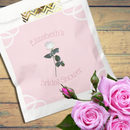 白い薔薇の花びらピンクの結婚前お披露目パーティー フェイバーバッグ