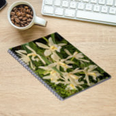 白い蘭とシダのフローラ ノートブック