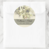 白い蘭の結婚式の日付1を保存 ラウンドシール (バッグ)