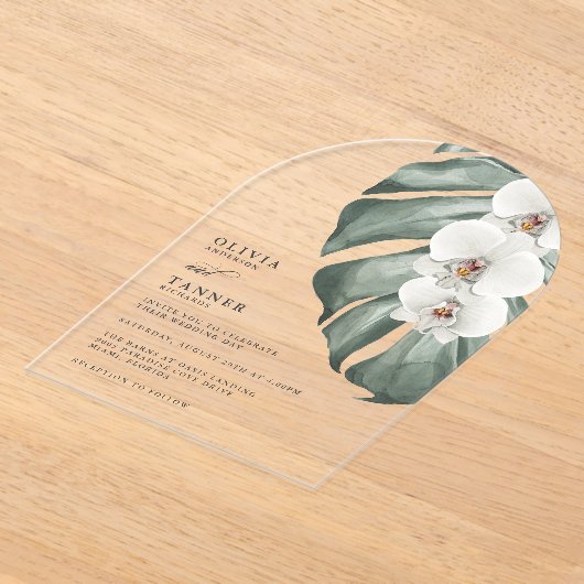 白い蘭モダンのアーチ結婚トロピカル アクリル招待状 (レイダウン)