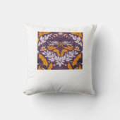 白い蝶の花模様 – 紫、ラベンダーアン クッション (正面)