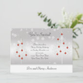 白い赤いクリスマスツリーオンシルバーホリデーパーティーカード 招待状 (スタンド正面)