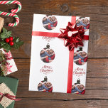 白い赤いボーブルの写真おもしろいスクリプトChristmas ラッピングペーパー<br><div class="desc">白い背景と赤い文字。ボーブル写真フレーム内に写真をパーソナライズして追加。メリークリスマス書は手で書いたエレガントスタイルの台本がある。</div>
