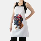白い赤い青を着たボクサー犬 エプロン (インサイチュ)