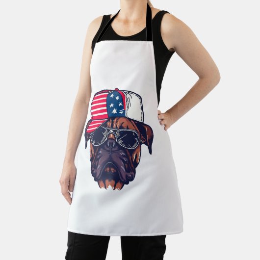 白い赤い青を着たボクサー犬 エプロン (インサイチュ)
