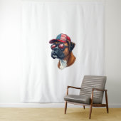 白い赤い青を着たボクサー犬 タペストリー (インサイチュ)