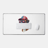 白い赤い青を着たボクサー犬 デスクマット (キーボード&マウス)