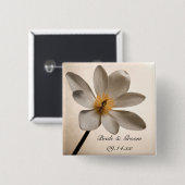 白い野結婚花 缶バッジ (正面&裏面)