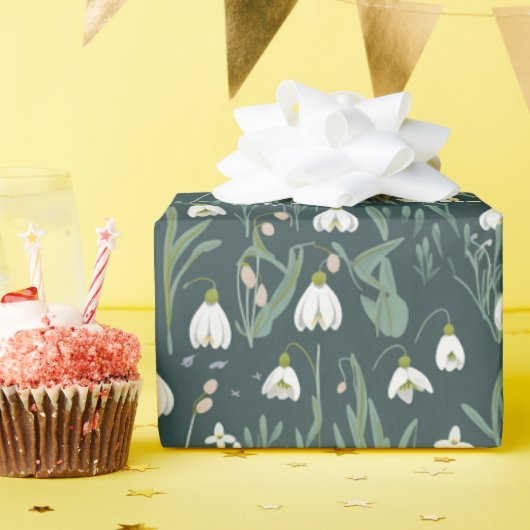 白い降雪花 ラッピングペーパー (誕生日パーティー)