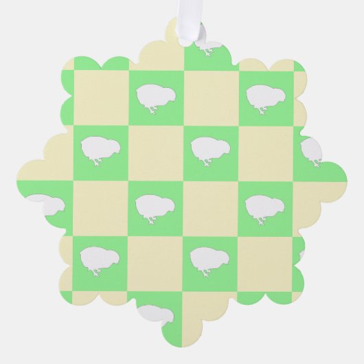 白い雛モチーフのイースターチェッカーボードパターン オーナメントカード (正面)