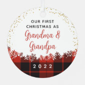 白い雪の初めてのクリスマス赤い格子柄の写真 メタルオーナメント (裏面)