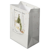 白い雪の木の家メリークリスマスグリーティング ミディアムペーパーバッグ (裏面アングル)