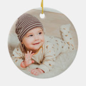 白い雪エレガント赤の私の初めてのクリスマス写真 セラミックオーナメント (裏面)