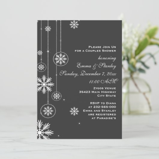 白い雪片の炭の結婚カップルのシャワー 招待状 (スタンド正面)
