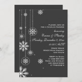 白い雪片の炭の結婚カップルのシャワー 招待状 (正面/裏面)
