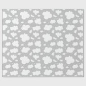 白い雲が灰色の背景パターンのギフト ラッピングペーパー (フラット)