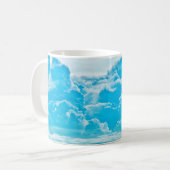 白い雲と明るい青い空の背景，パノラ コーヒーマグカップ (正面左)
