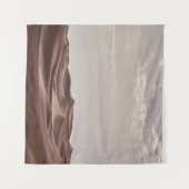 白い雲の下の茶色の砂漠 タペストリー (正面(横))