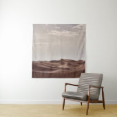 白い雲の下の茶色の砂漠 タペストリー (インサイチュ)