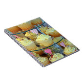 白い霜の入ったカップケーキ ノートブック (右側)