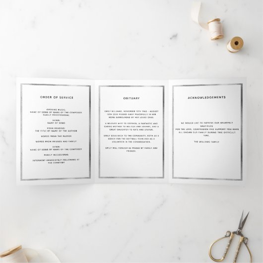 白い青のフローラ写真三回葬儀プログラム 三つ折り案内状 (内部)